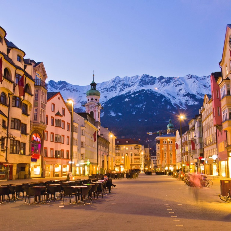 Innsbruck in Tirol - Urlaub in den Bergen im Chalet in Österreich - ChaletZeit