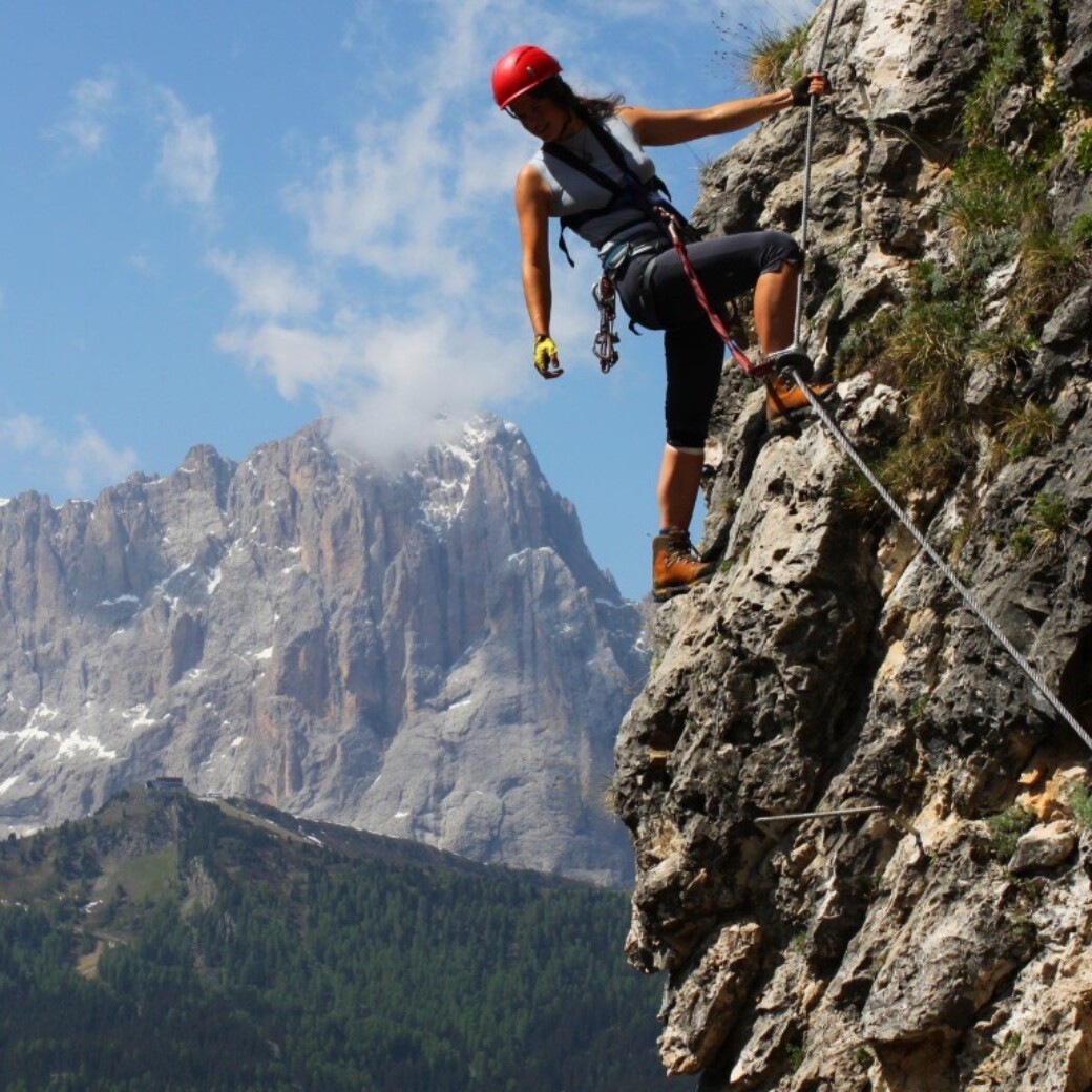 Klettern in den Bergen - Sommerurlaub in Österreich - Chaleturlaub im Chaletdorf in Österreich - ChaletZeit