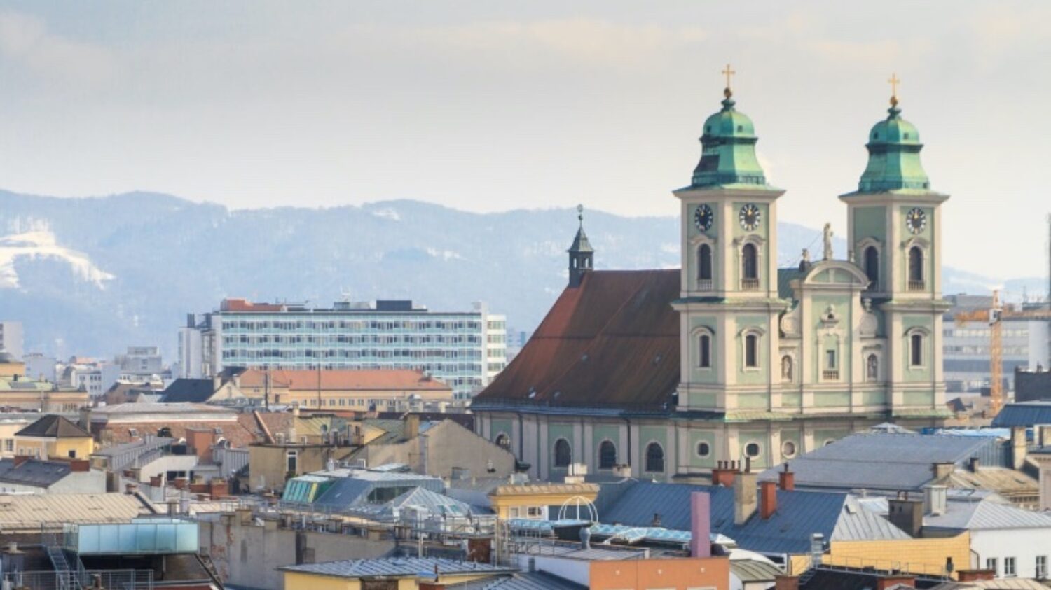 Linz Stadt in Oberösterreich - Urlaub im Chalet an der Donau - ChaletZeit