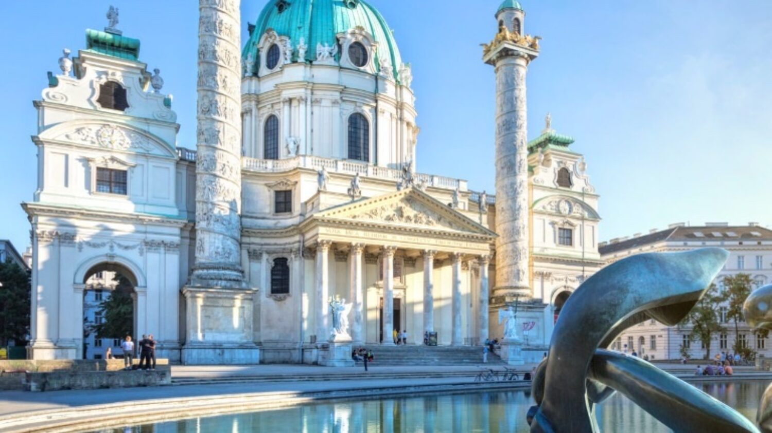 Karlskirche in Wien - Wien Hauptstadt Österreich - Urlaub im Frühling in Österreich im Chalet - ChaletZeit