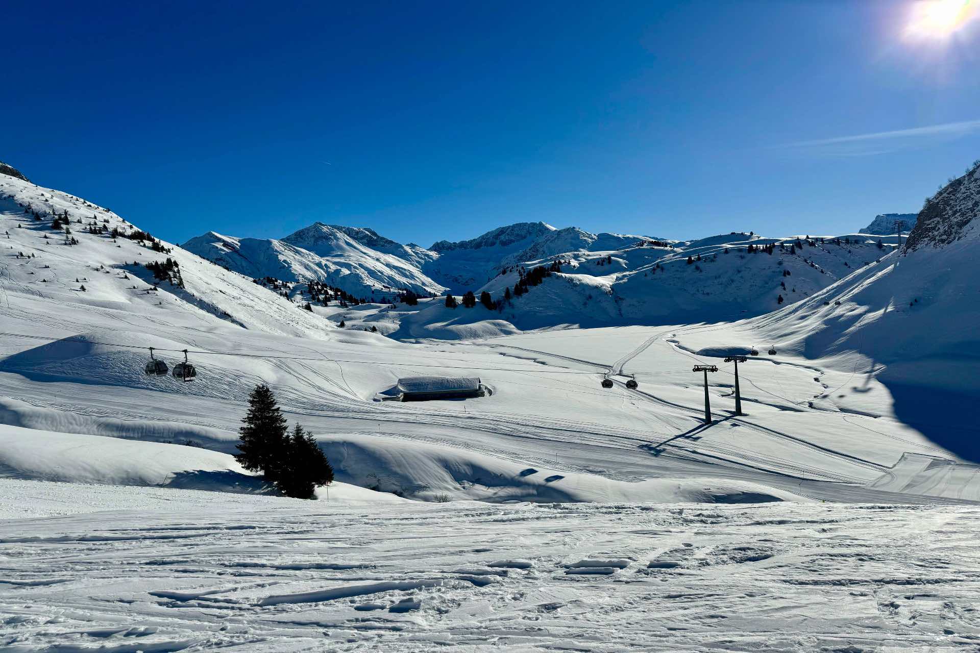 Skiurlaub Österreich - Einzigartige Skigebiete in Vorarlberg - Traumhafte Skipisten am Arlberg